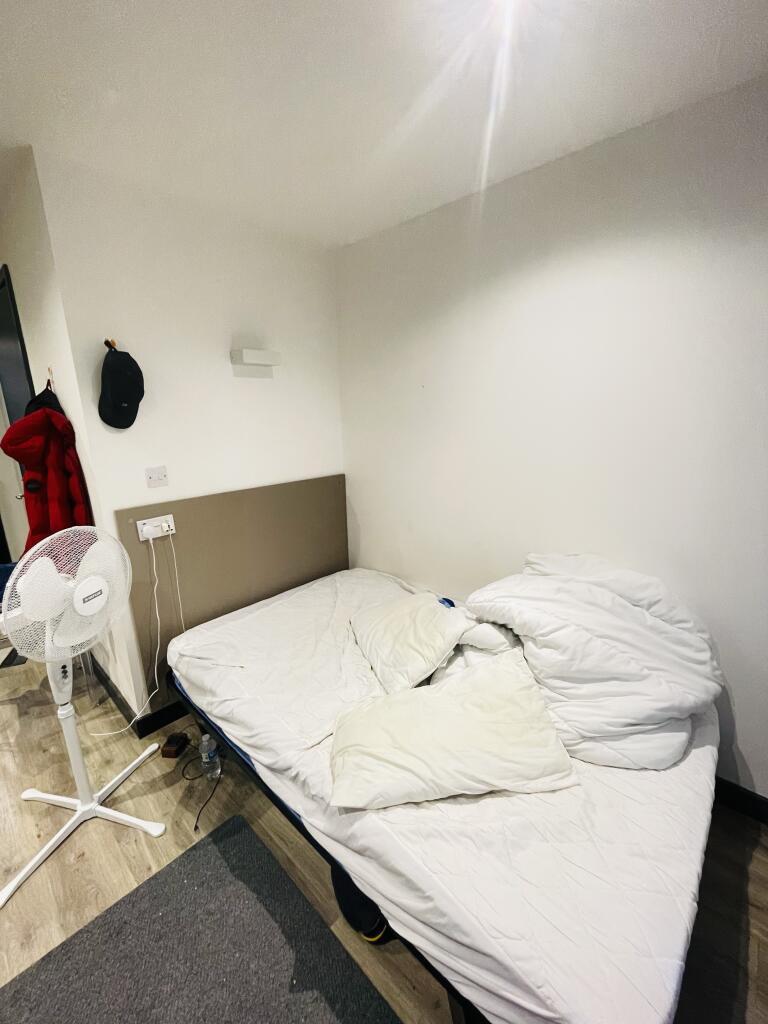 Apartment in Luton, New Town - View 5