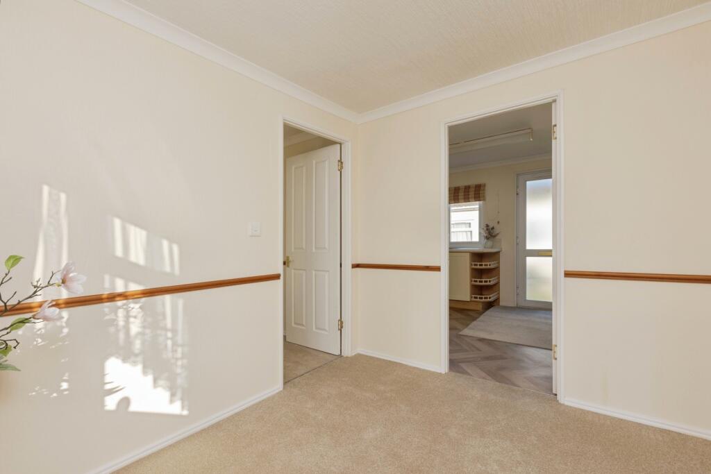 Kaysland Park, London Road, West Kingsdown, Sevenoaks, TN15 - View 4