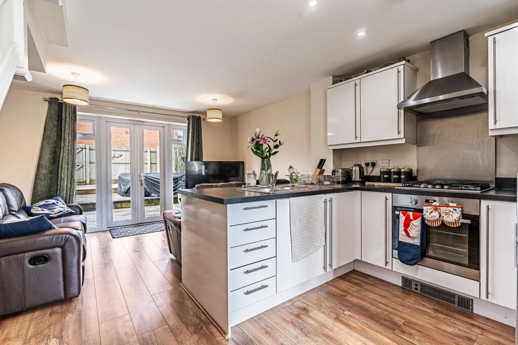 House in Beddau, Llantrisant - View 4