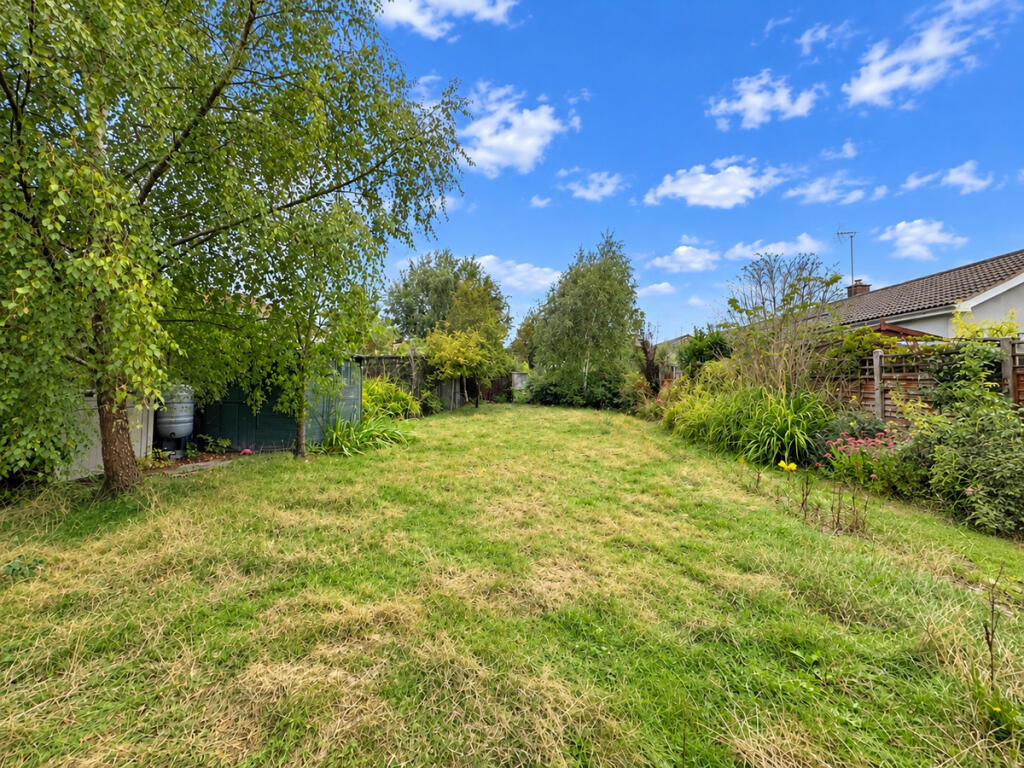 House in Southend-on-Sea - More