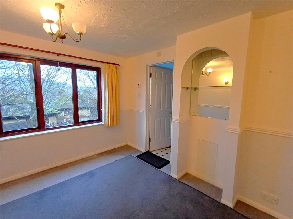 Alexandra Court, Alexandra Road, Bridport, Dorset, DT6 photo 4