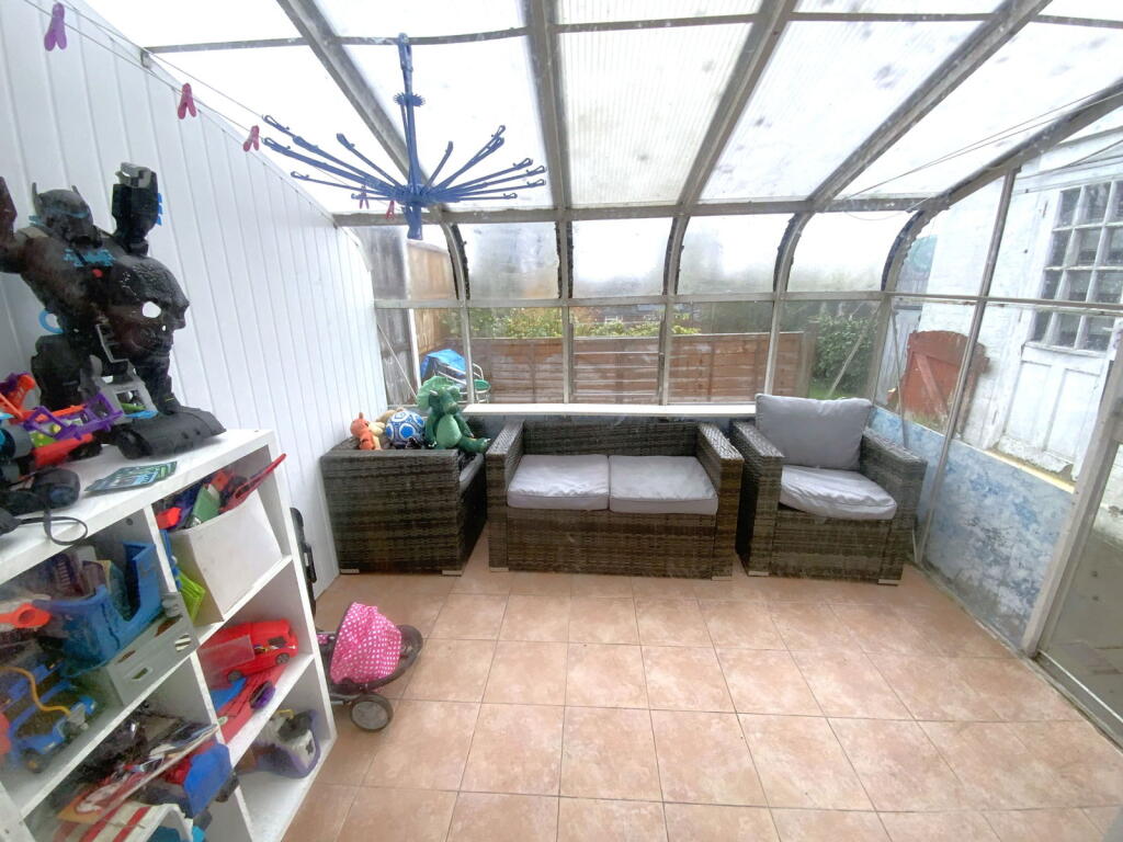 Additional image 4 of ROWLEY REGIS, Throne Road