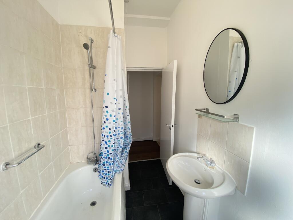 1 Bed Flat Camden High Street, London, NW1 - More