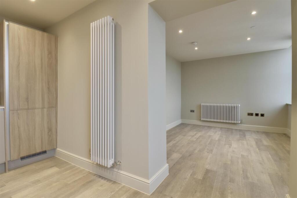 Apartment in Portsmouth - View 3