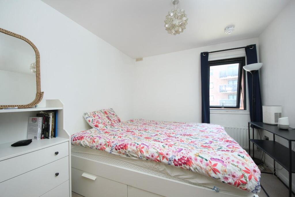 Apartment in London - More