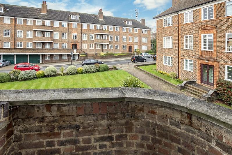 Apartment in London, Wandsworth - View 5