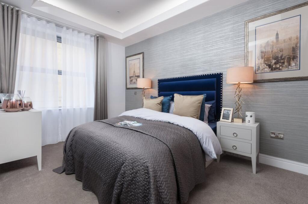 Apartment in Brighton, Round Hill - More