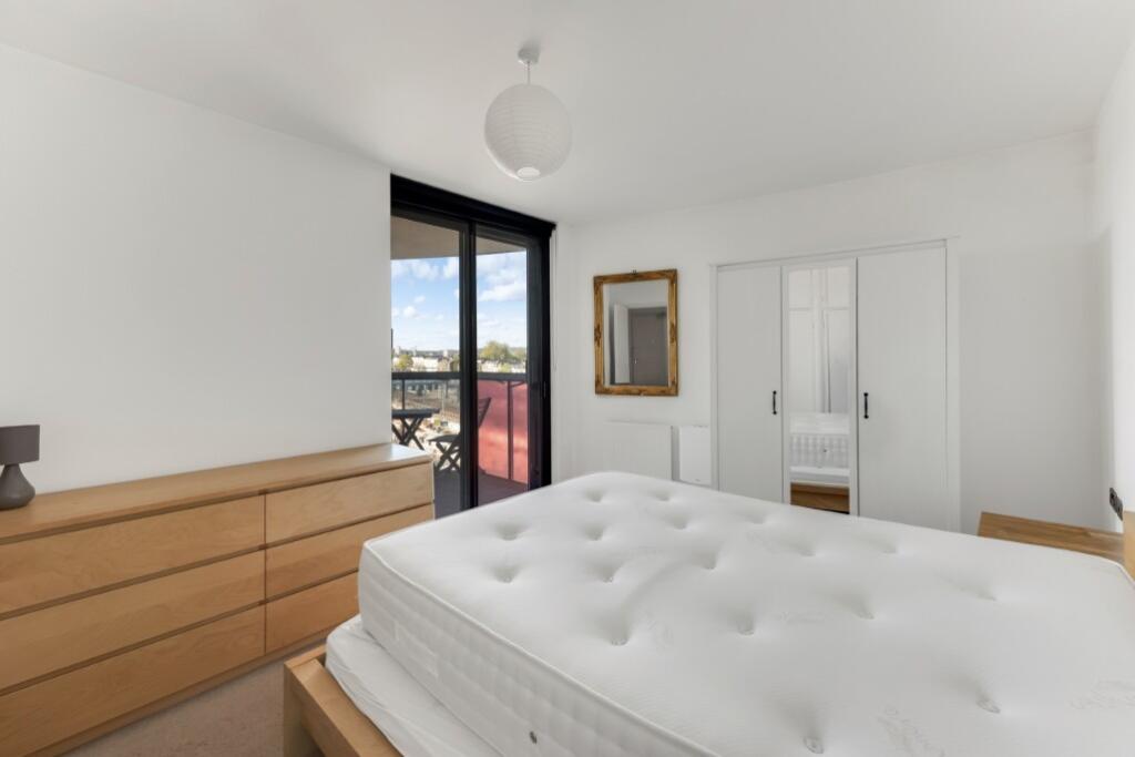 Apartment in London - View 3