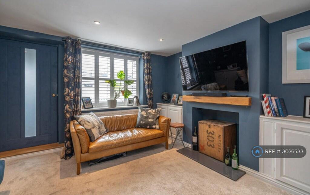 House in Dacorum, Chiltern Park, Berkhamsted - View 2