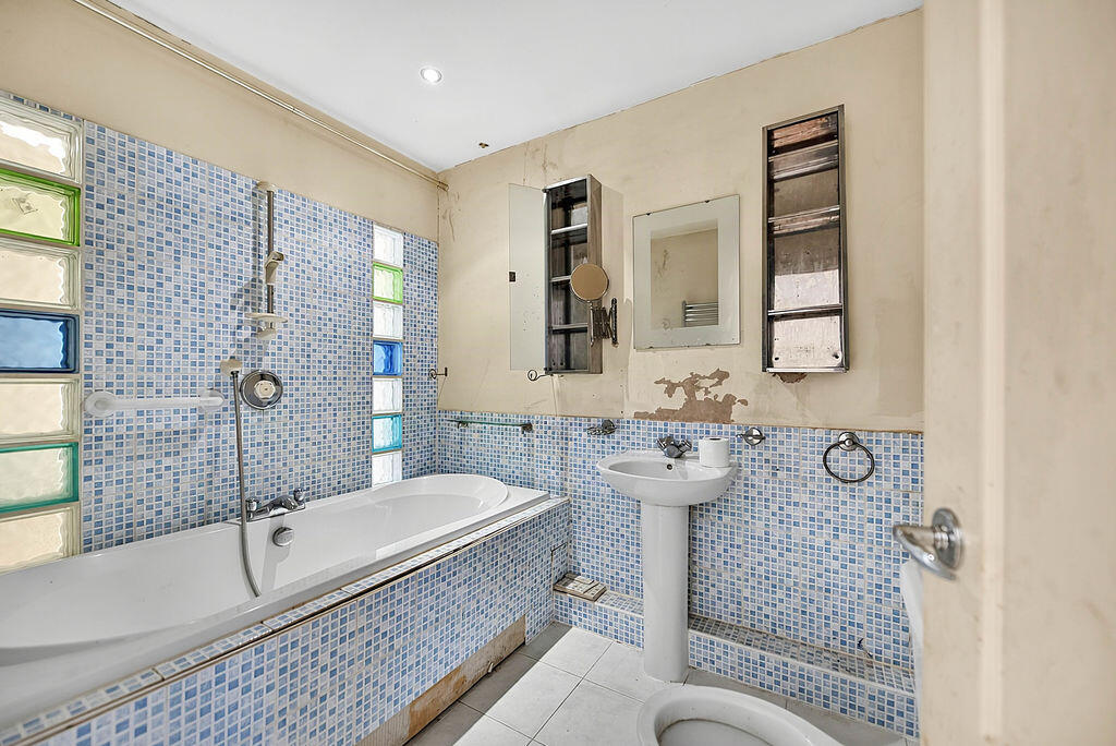 Apartment in Portsmouth - More