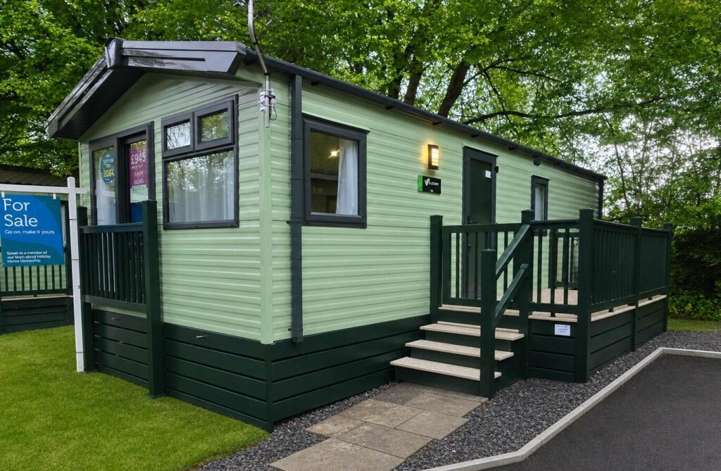 2-bed caravan on Fallbarrow Holiday Park, Rayrigg Road, Windermere, £94,995