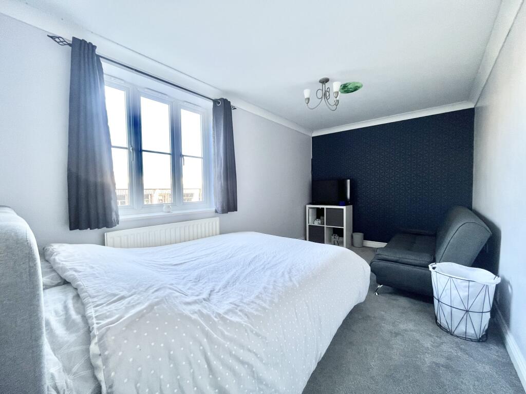 Additional image 15 of Hawks Rise, Yeovil, Somerset - Four Double Bedrooms