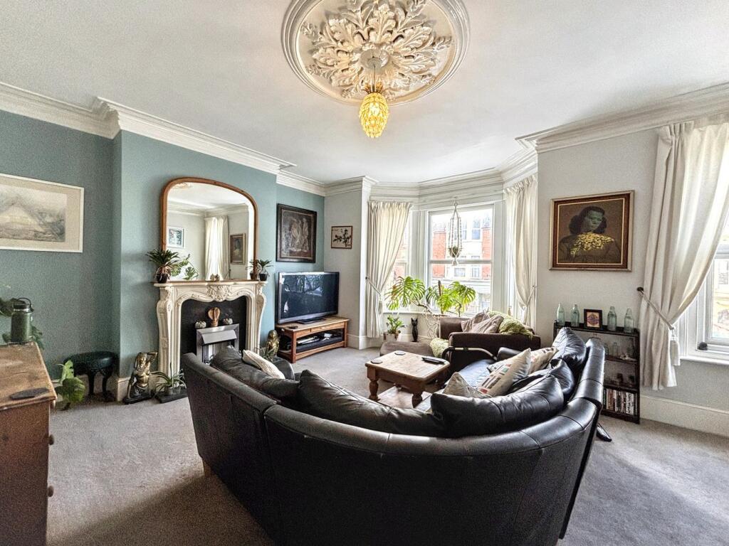 House in Rother, Central, Bexhill-on-Sea - View 2