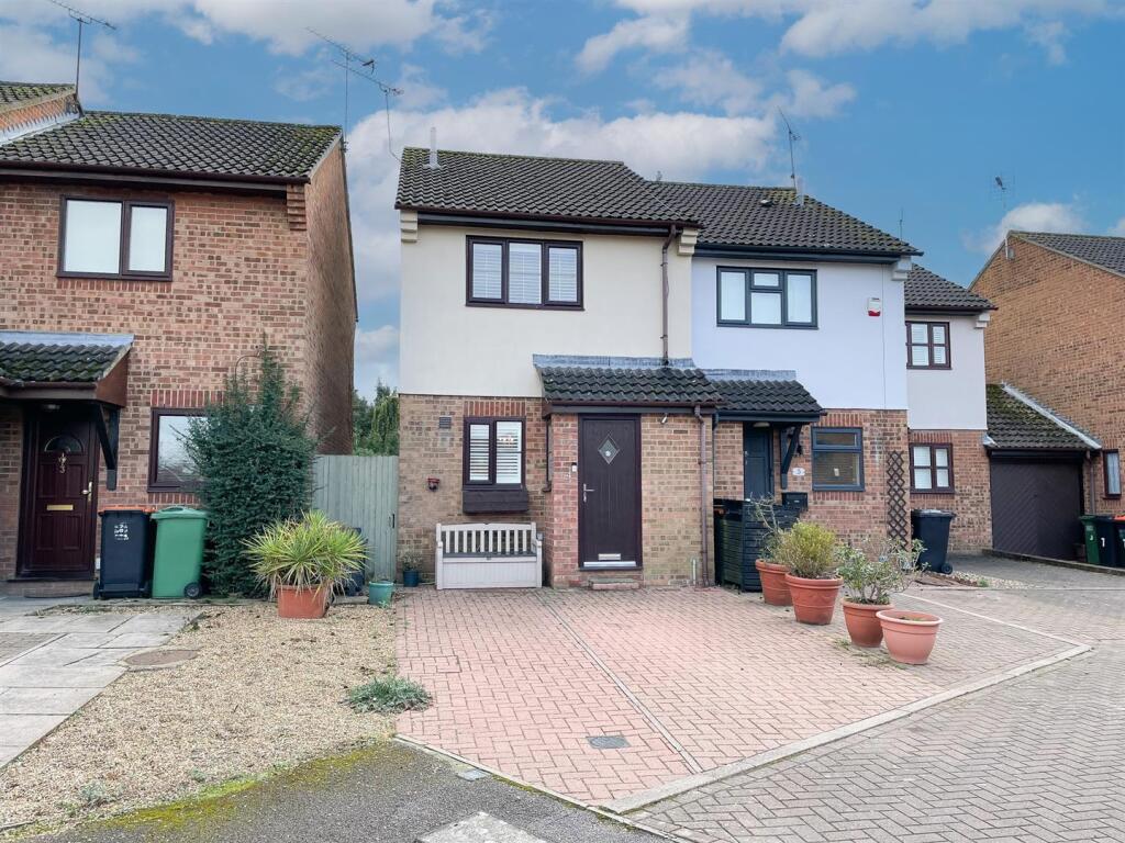 Main image of property: Millstream Way, Leighton Buzzard