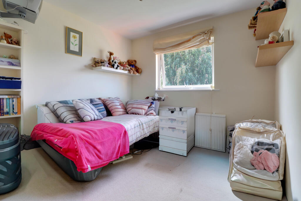 House in St Albans, Southdown, Harpenden - More