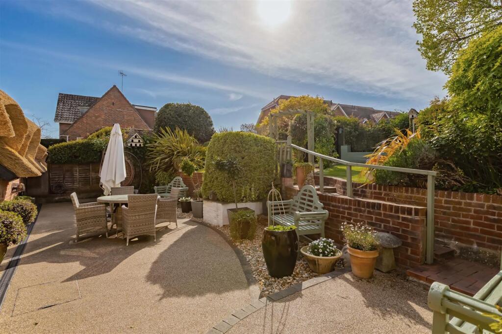 House in Bognor Regis - View 2