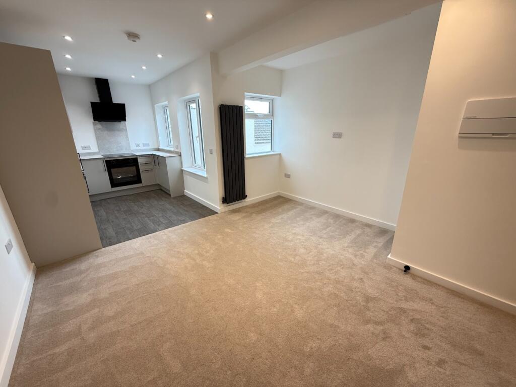 Apartment in Luton - View 4
