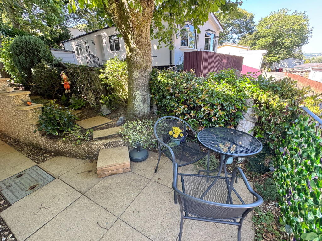 Queens Close, Glenholt Park, Plymouth, PL6 7NF photo 4