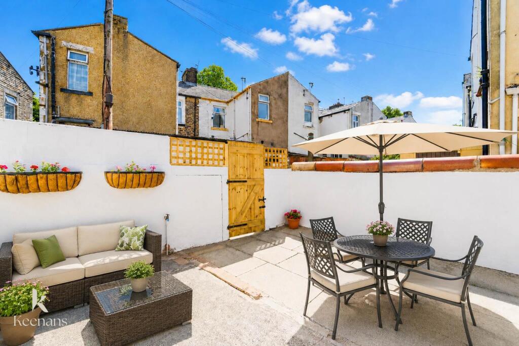 House in Burnley, Rose Grove - View 5