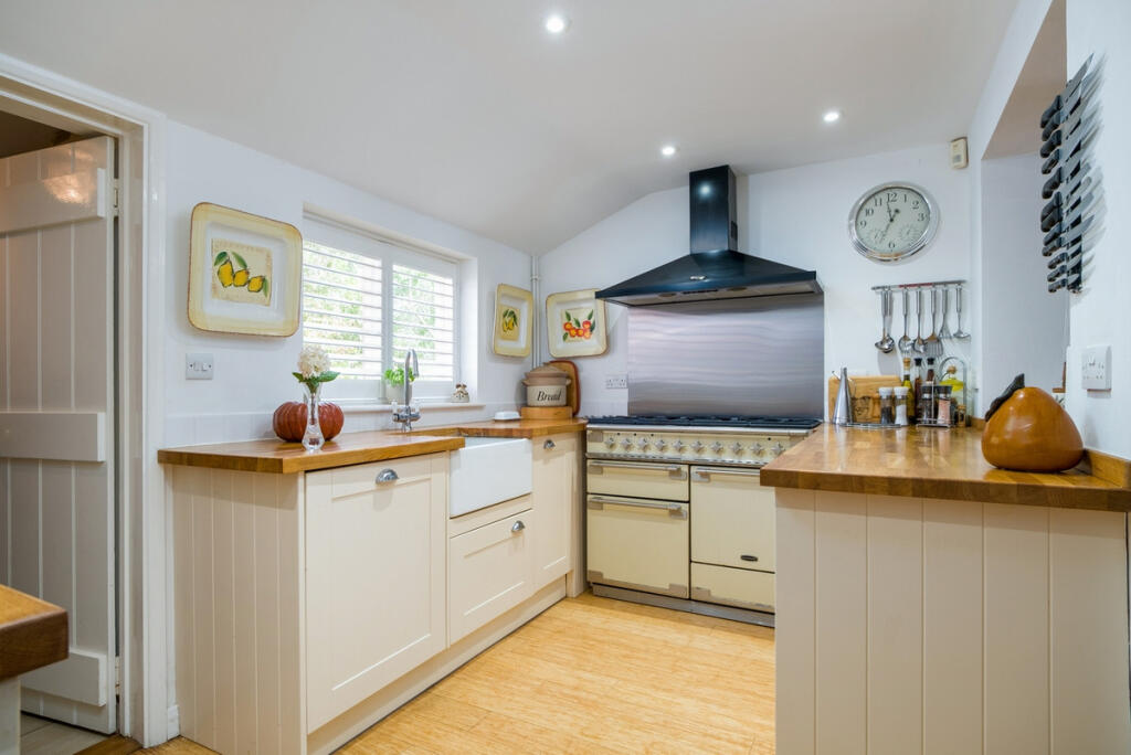House in Ipswich - View 5