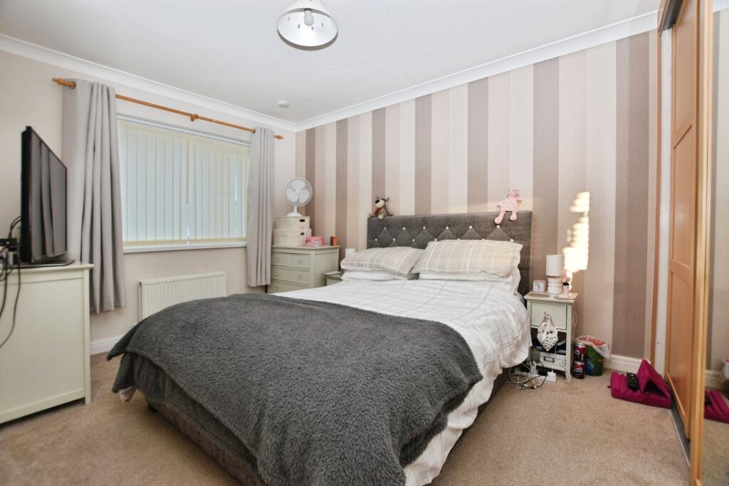 House in Hessle, Northfield, East Riding of Yorkshire - View 5