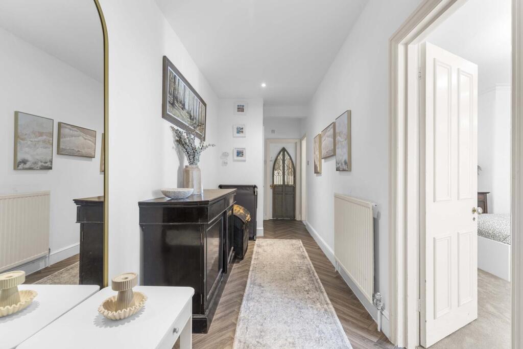 Main image of property: Glazbury Road, London