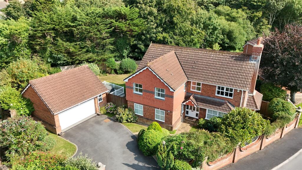 Main image of property: Woodland Park, Northam, Bideford, Devon, EX39
