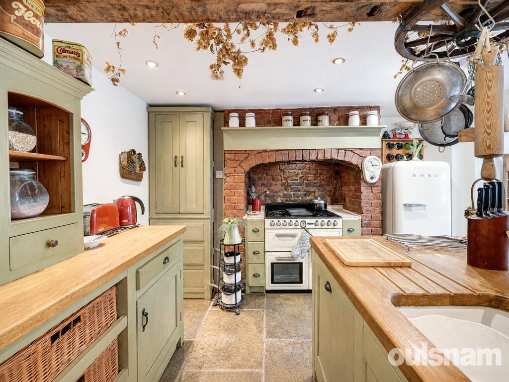 House in Wychavon, Crossway Green, Hartlebury - View 3
