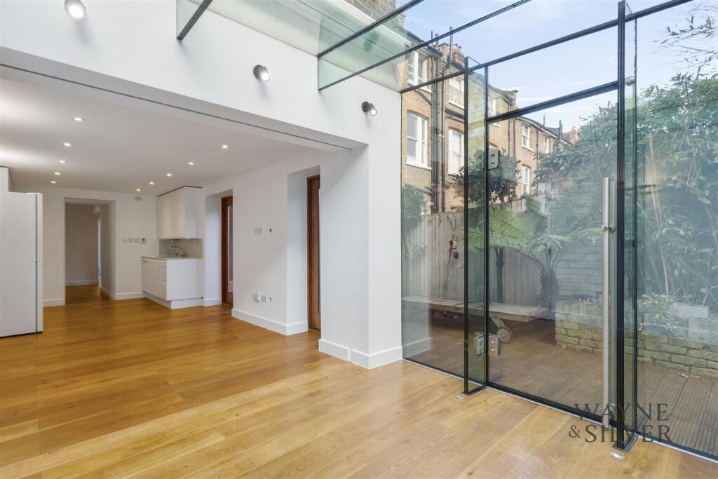 Apartment in London - View 4