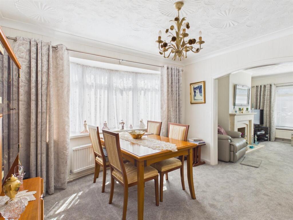 House in Porthcawl, Nottage - More