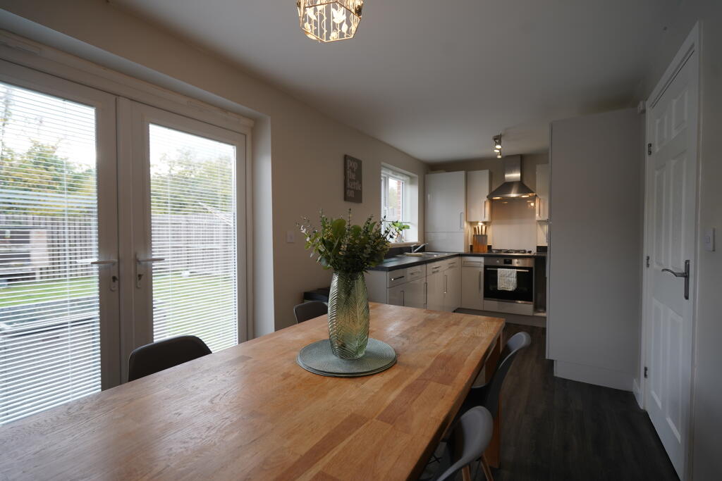 House in Wakefield, Mulberry Grange, Cutsyke - View 2