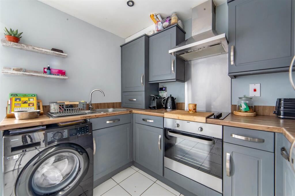 House in Newcastle upon Tyne - More