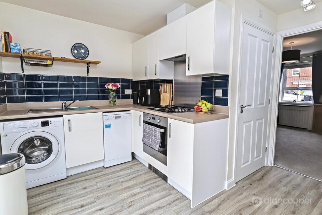 House in Nuneaton and Bedworth, St Nicolas Park - View 6