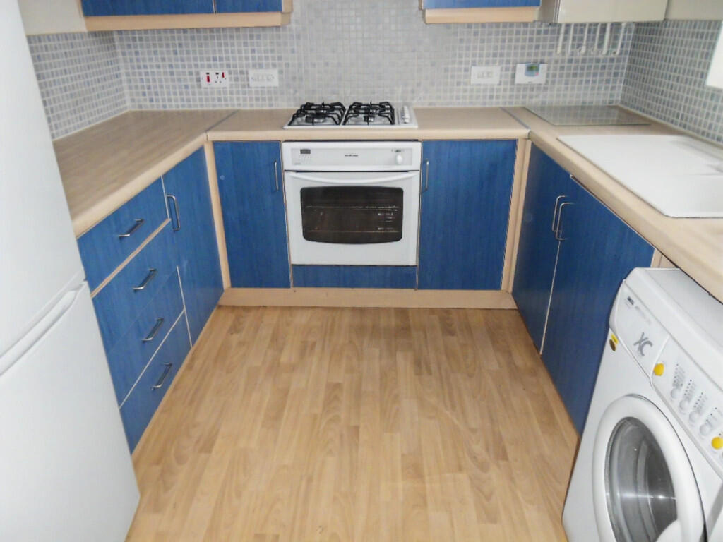 Babington Close, Middleton, Milton Keynes, Buckinghamshire photo 4