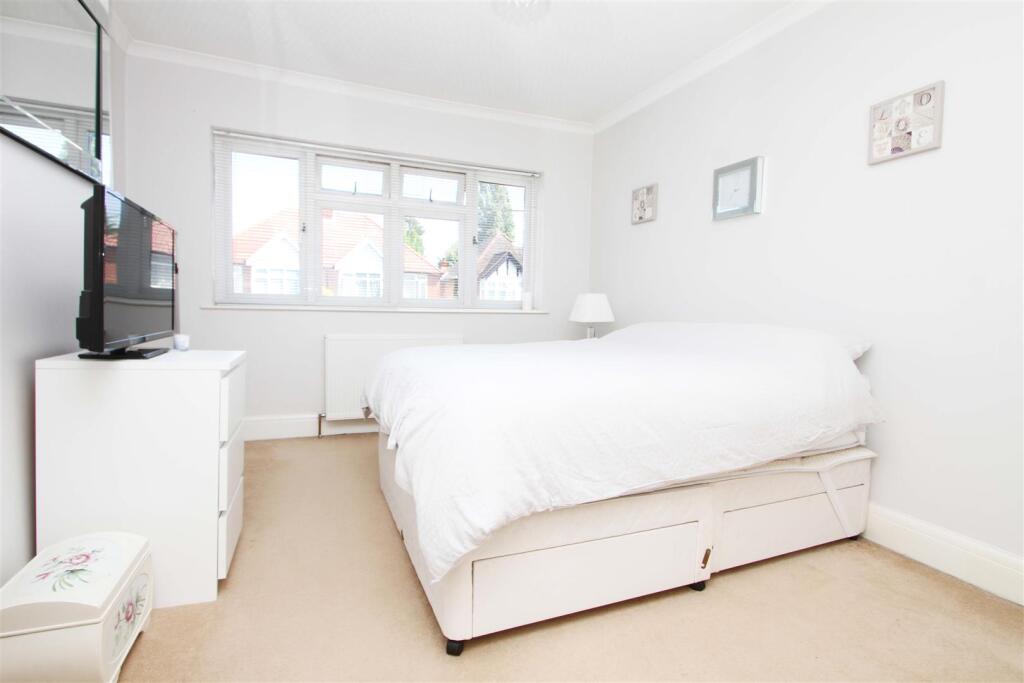 House in London - View 5