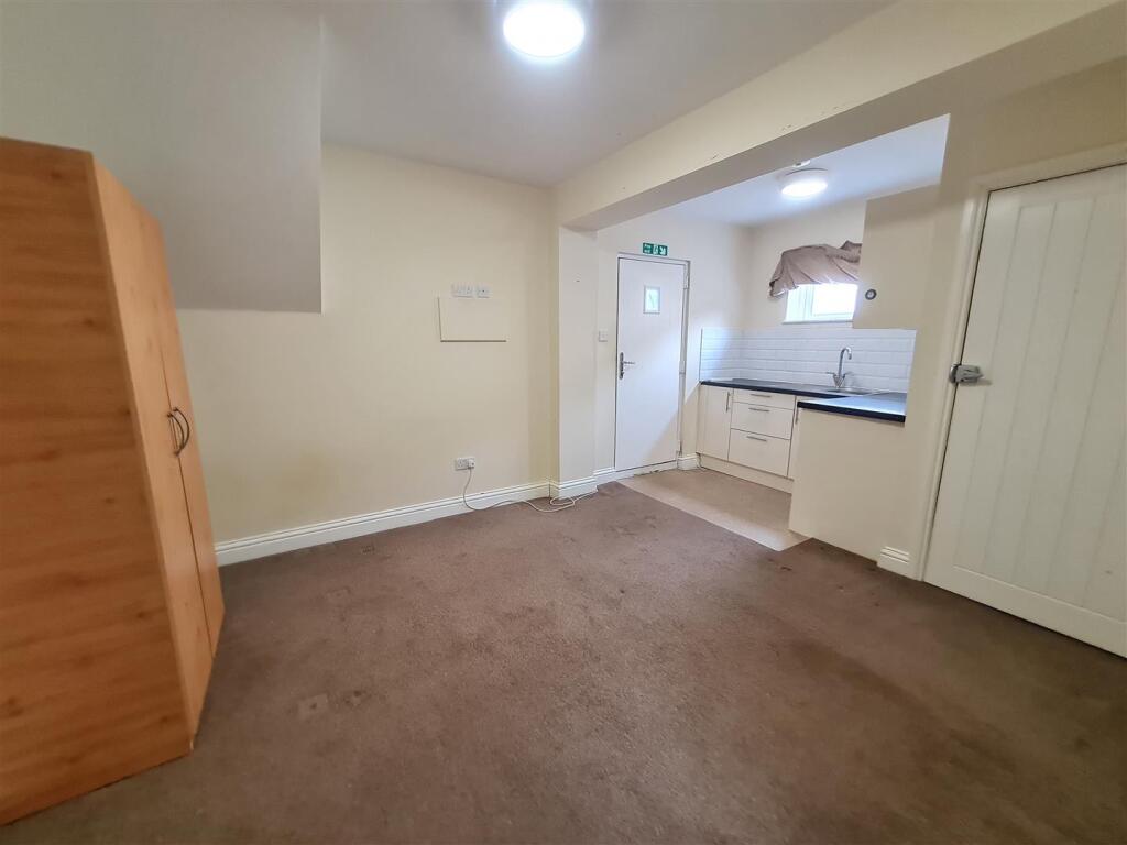 Main image of property: 639 London Road, Grays, RM20