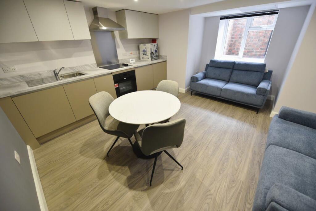 Main image of property: 5 Cardigan Road, Flat 2