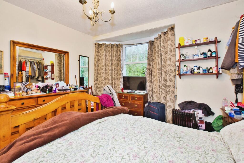 Additional image 10 of Colmer Road, Yeovil