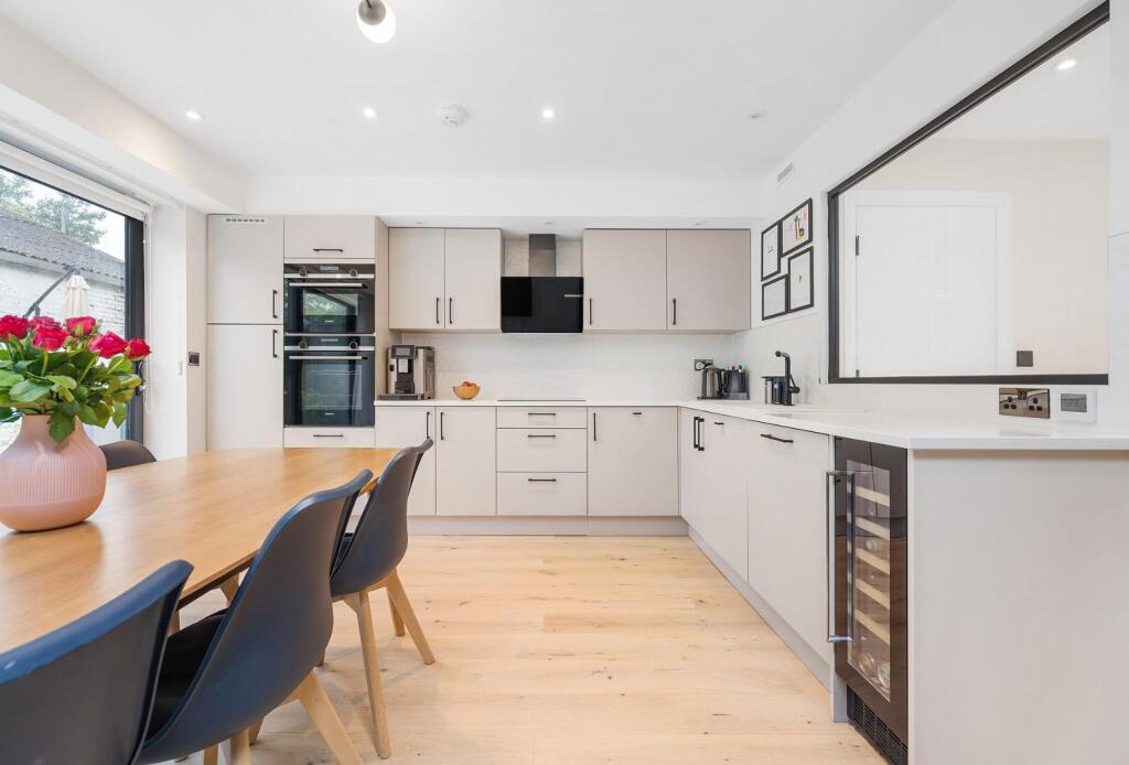 House in London - View 4