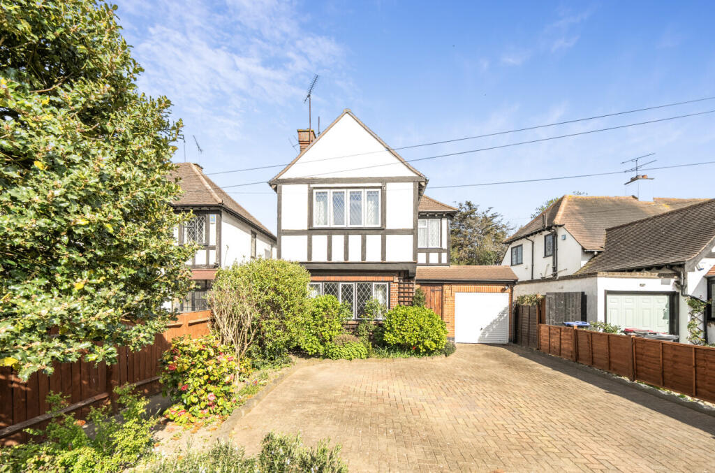 Main image of property: Victoria Avenue, Southend-on-Sea, Essex