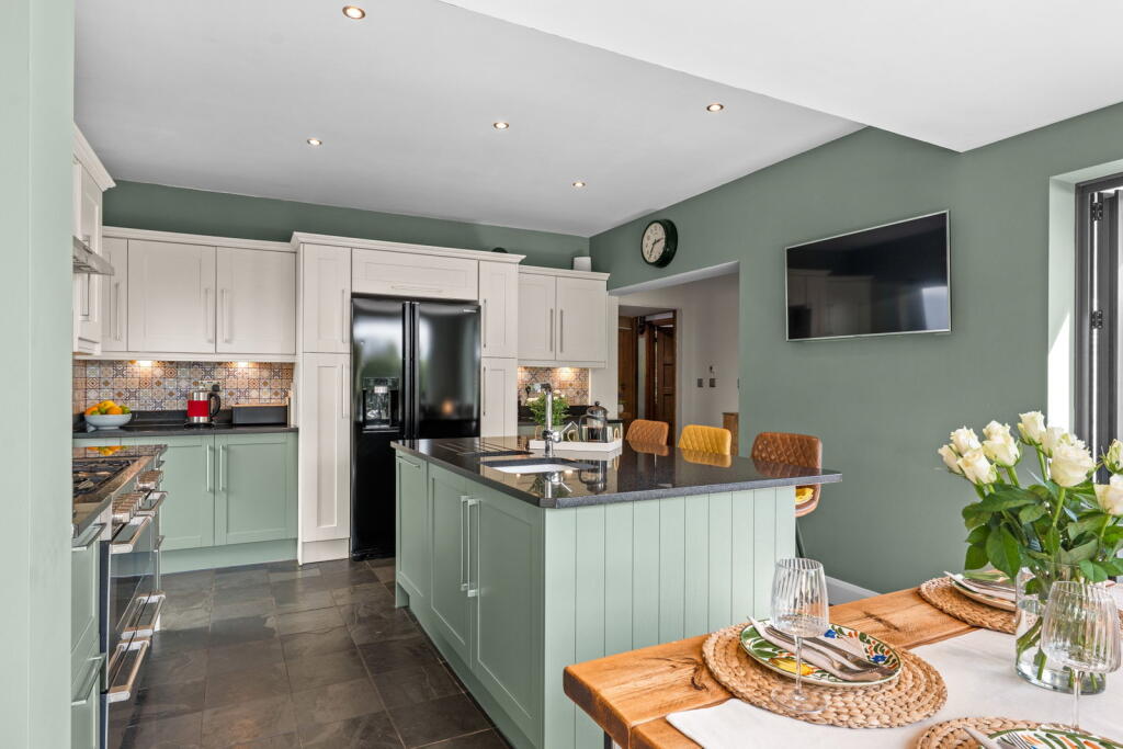 House in Croydon - View 5