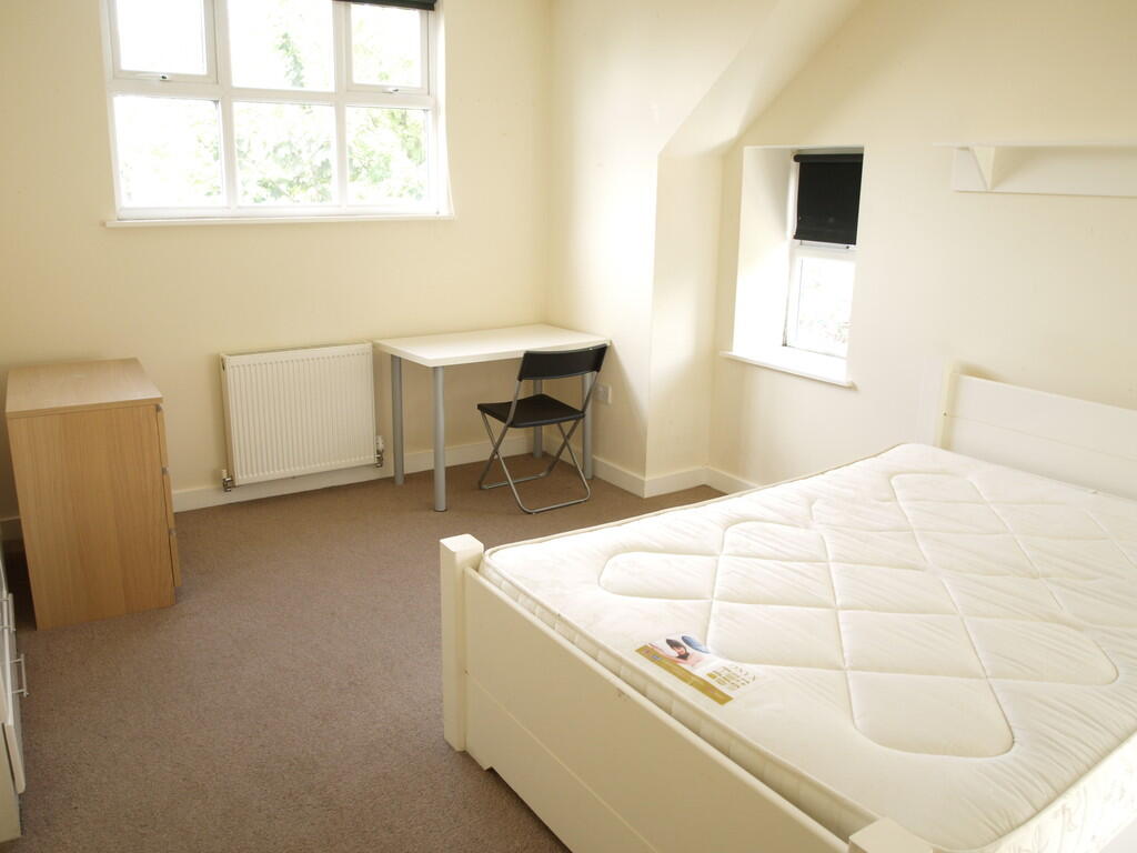 1 bedroom house share for rent