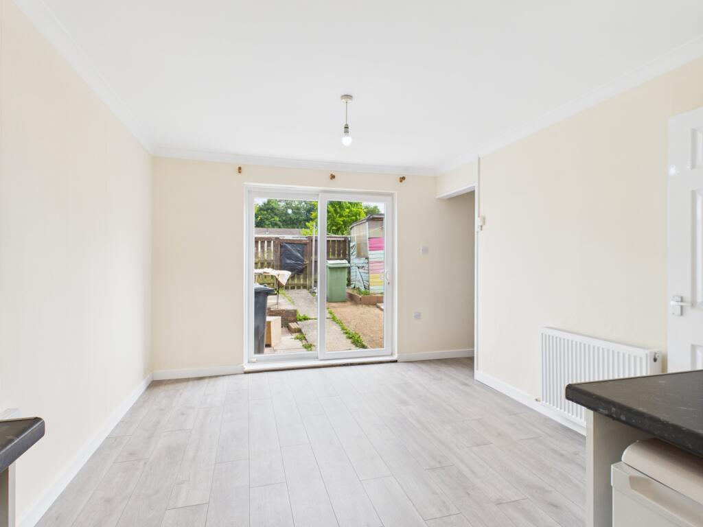House in Basingstoke and Deane, Basingstoke - View 3