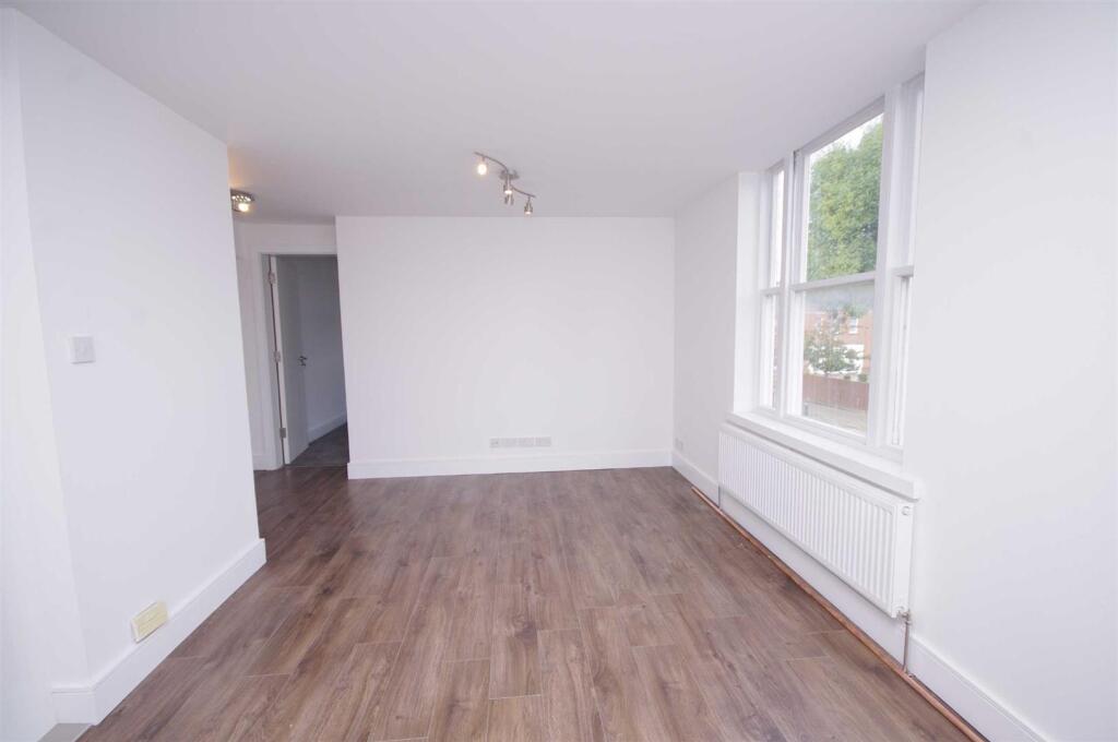 Prospect Road, St Albans photo 4