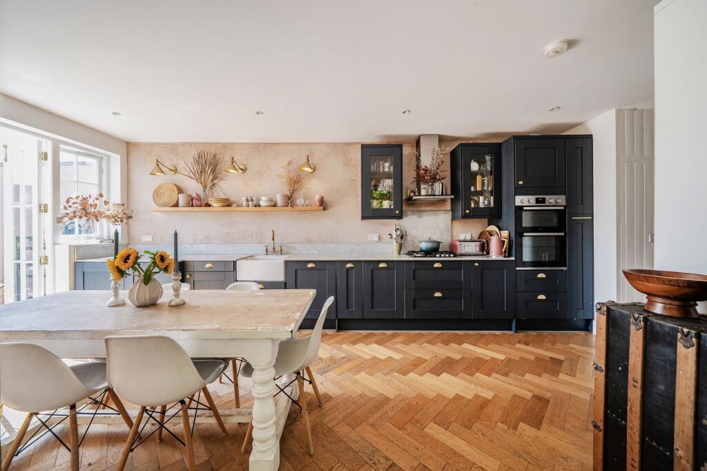 House in London, Archway - View 2