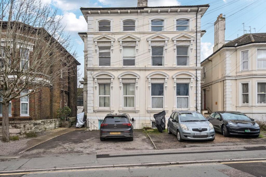 Main image of property: 26 Upper Grosvenor Road, Tunbridge Wells, Kent