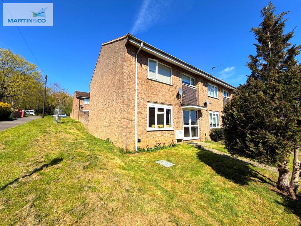 Main image of property: Danesmoor, Banbury