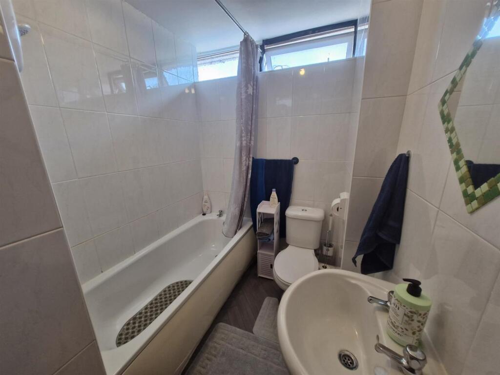Apartment in Coventry, Walsgrave - More