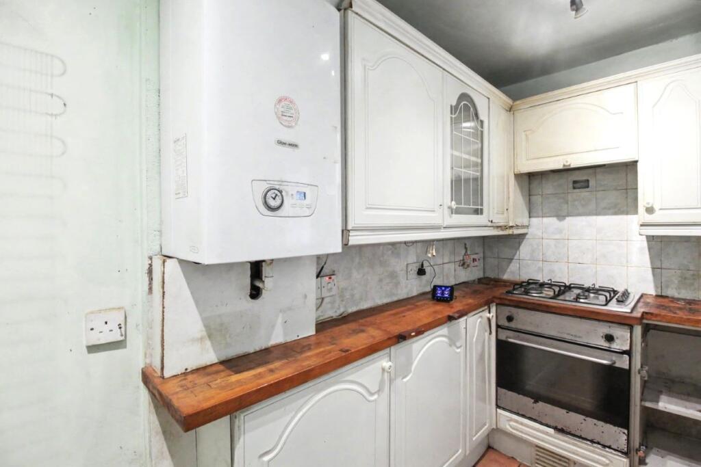 House in Rainham, South Hornchurch - View 4