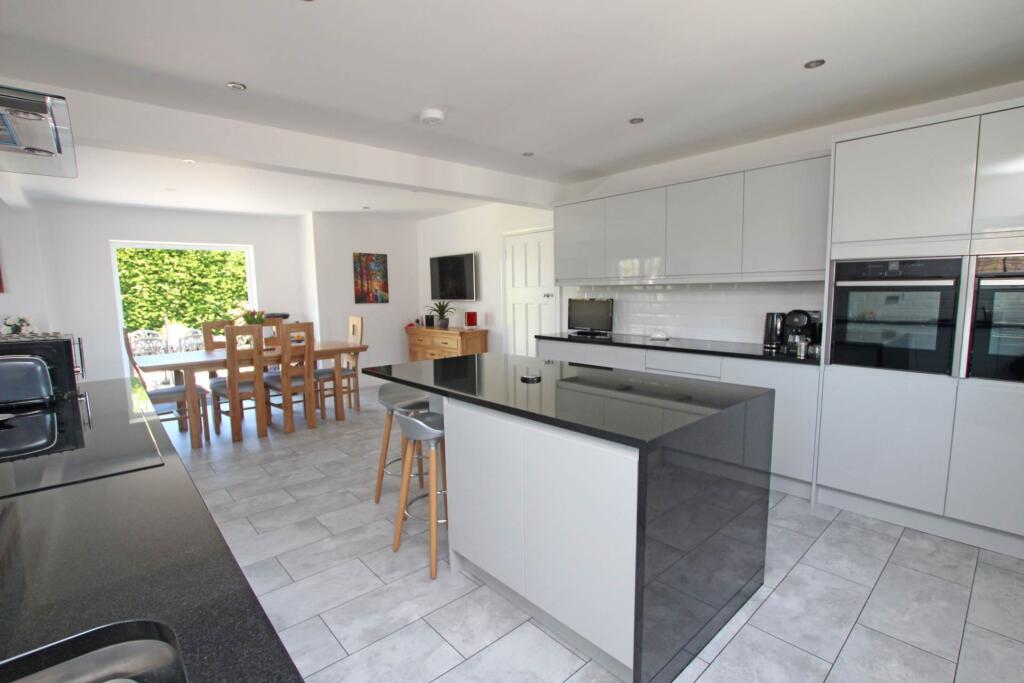Off Huggetts Lane, Eastbourne, BN22 0LJ photo 4